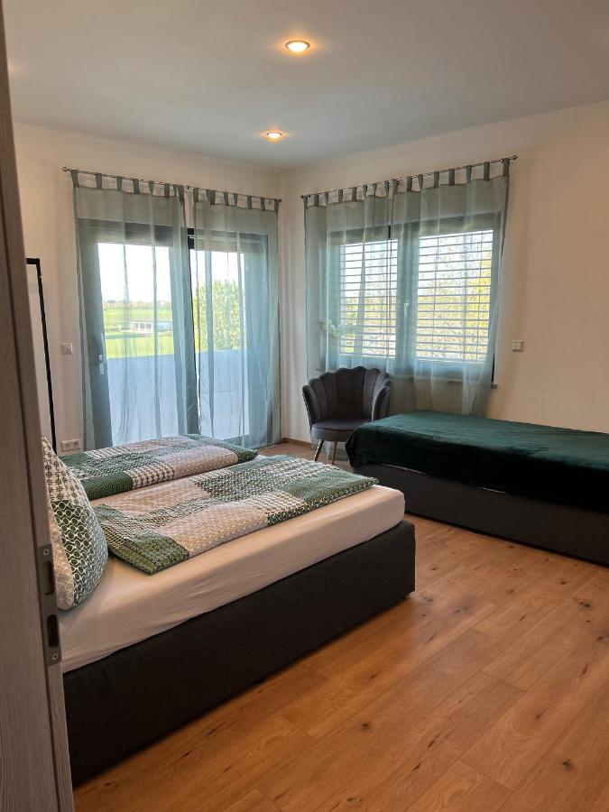 Apartment Im Sand Bad Schönborn Esterno foto
