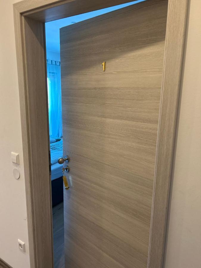 Apartment Im Sand Bad Schönborn Esterno foto