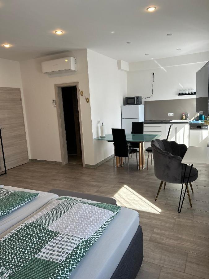 Apartment Im Sand Bad Schönborn Esterno foto